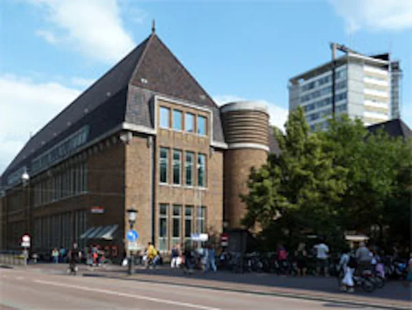 Foodmarkt van 2.000 m2 onder oud postkantoor Utrecht