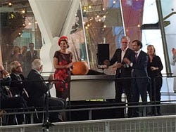 Koningin Máxima opent Markthal Rotterdam