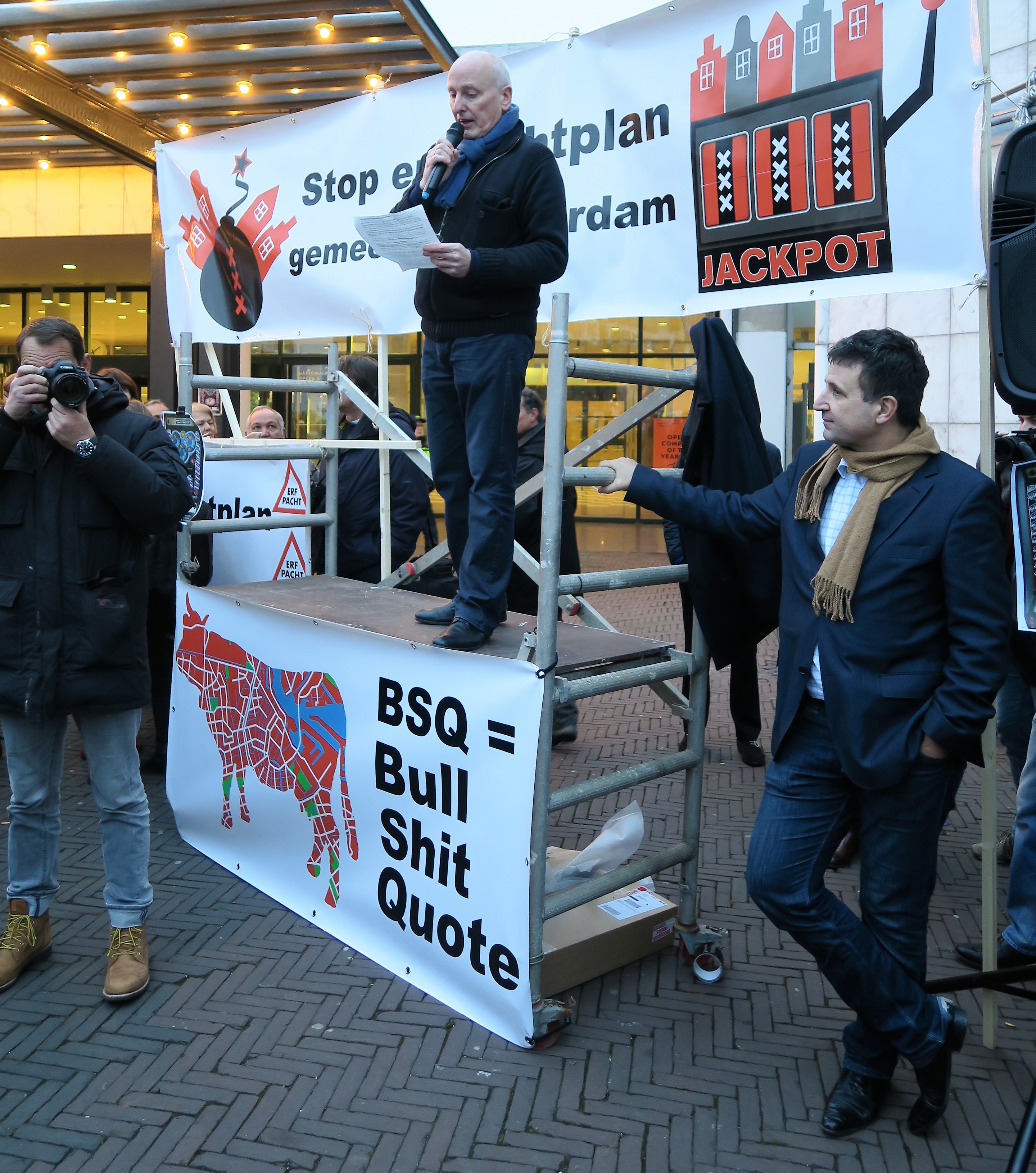 Protest in Amsterdam tegen de afkoopregeling