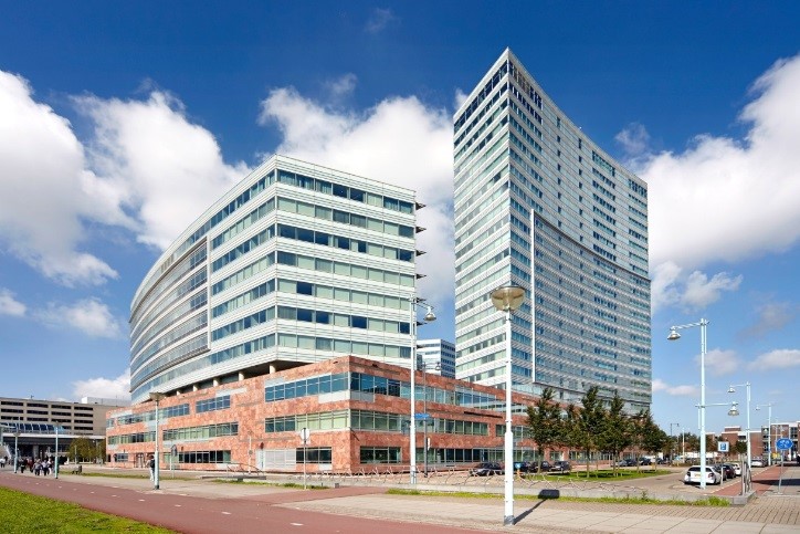 Bright offices cairn