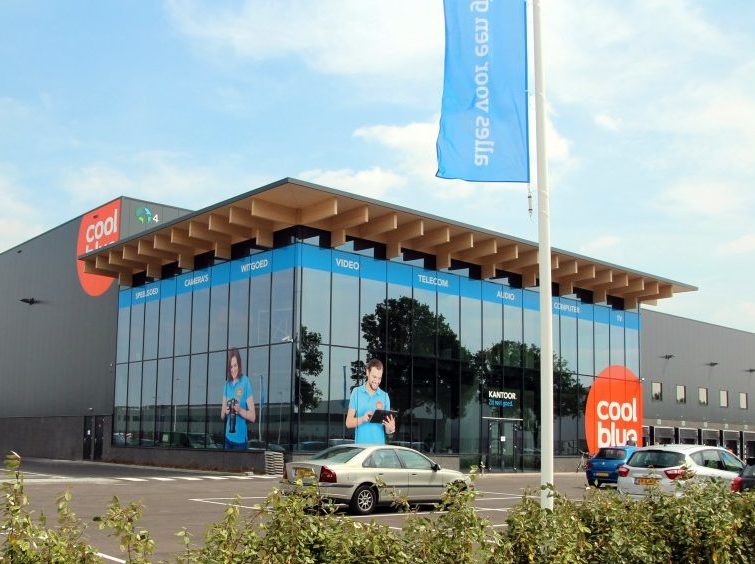 Coolblue worstelt in het Tilburgse dc met personelstekorten.