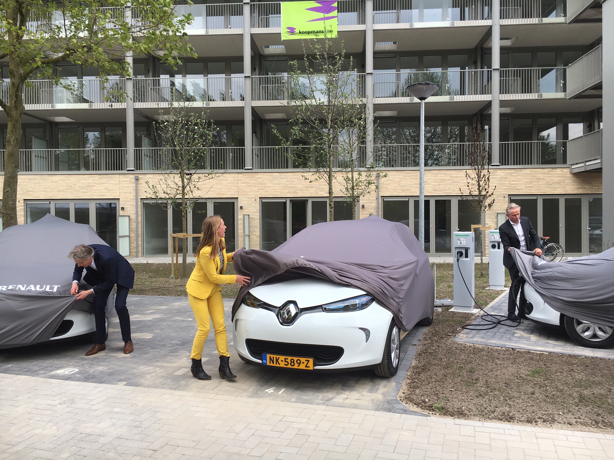 Elektrische auto's bij transformatieproject Oudenoord in Utrecht