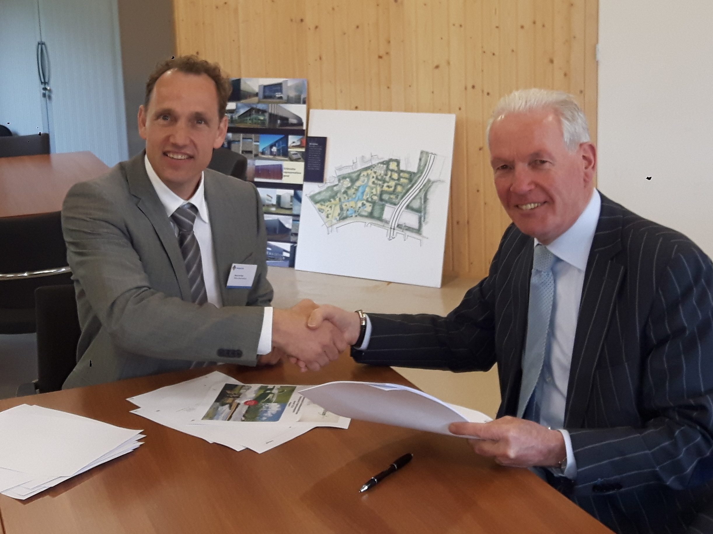 Ondertekening koopcontract Van Geel en Kempisch Bedrijvenpark