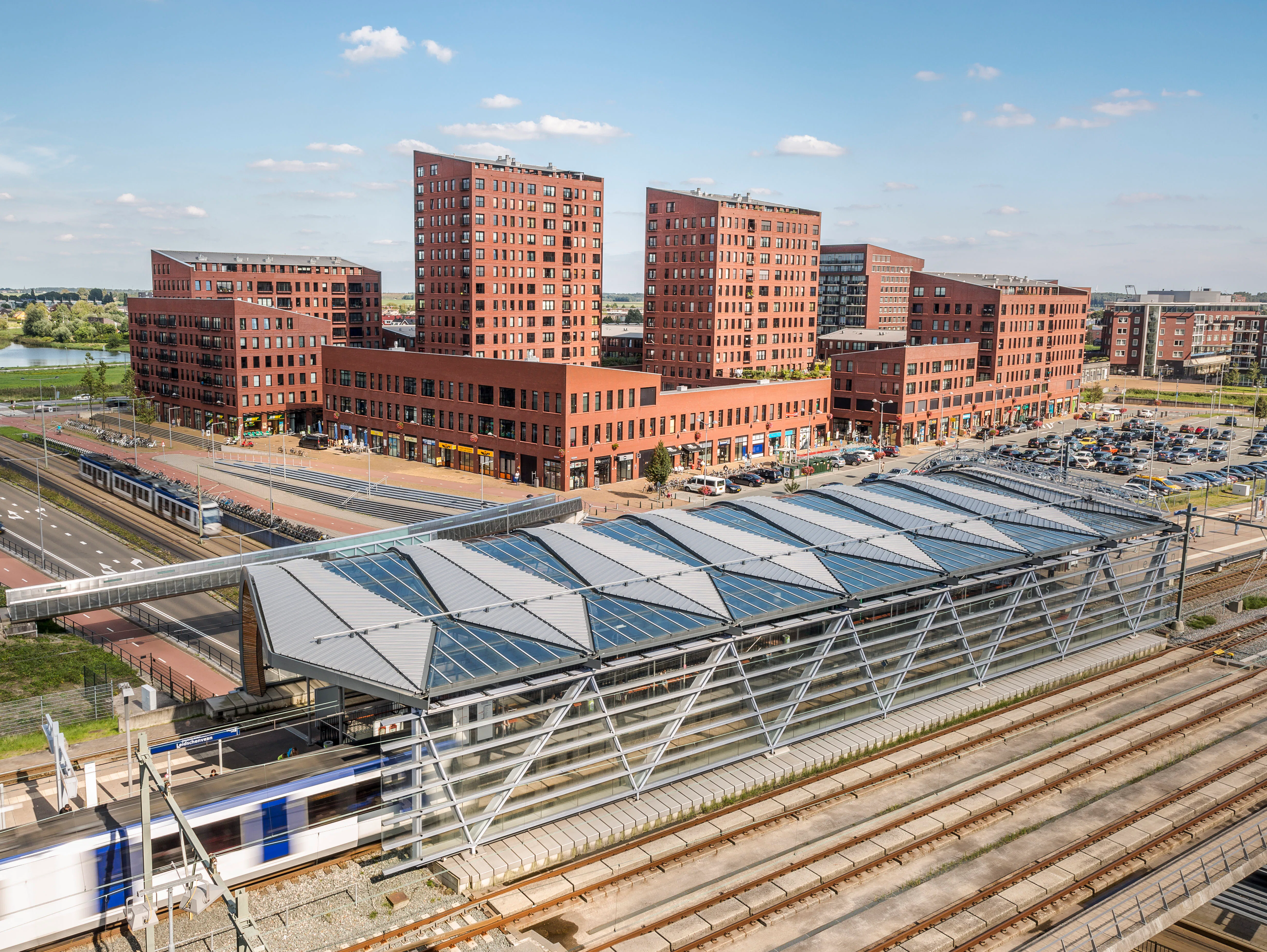 Winkelcentrum-_t-Hoge-Veen-in-Den-Haag