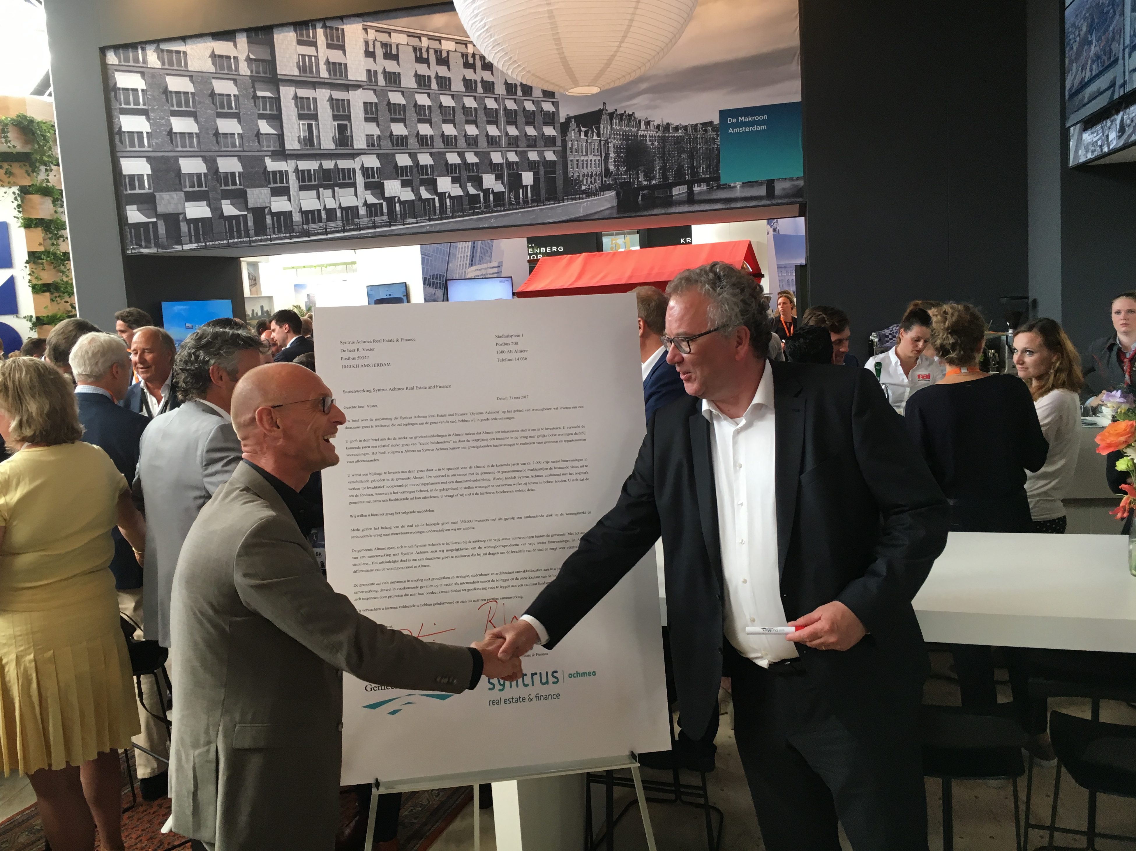 Syntrus-Almere-1000-woningen