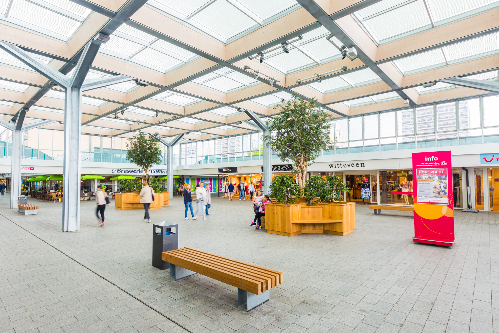 Winkelcentrum-Hoge-Vucht-Breda Photo © JoniIsraeli.com