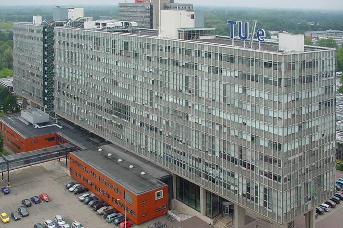 Hoofdgebouw-TU-Eindhoven
