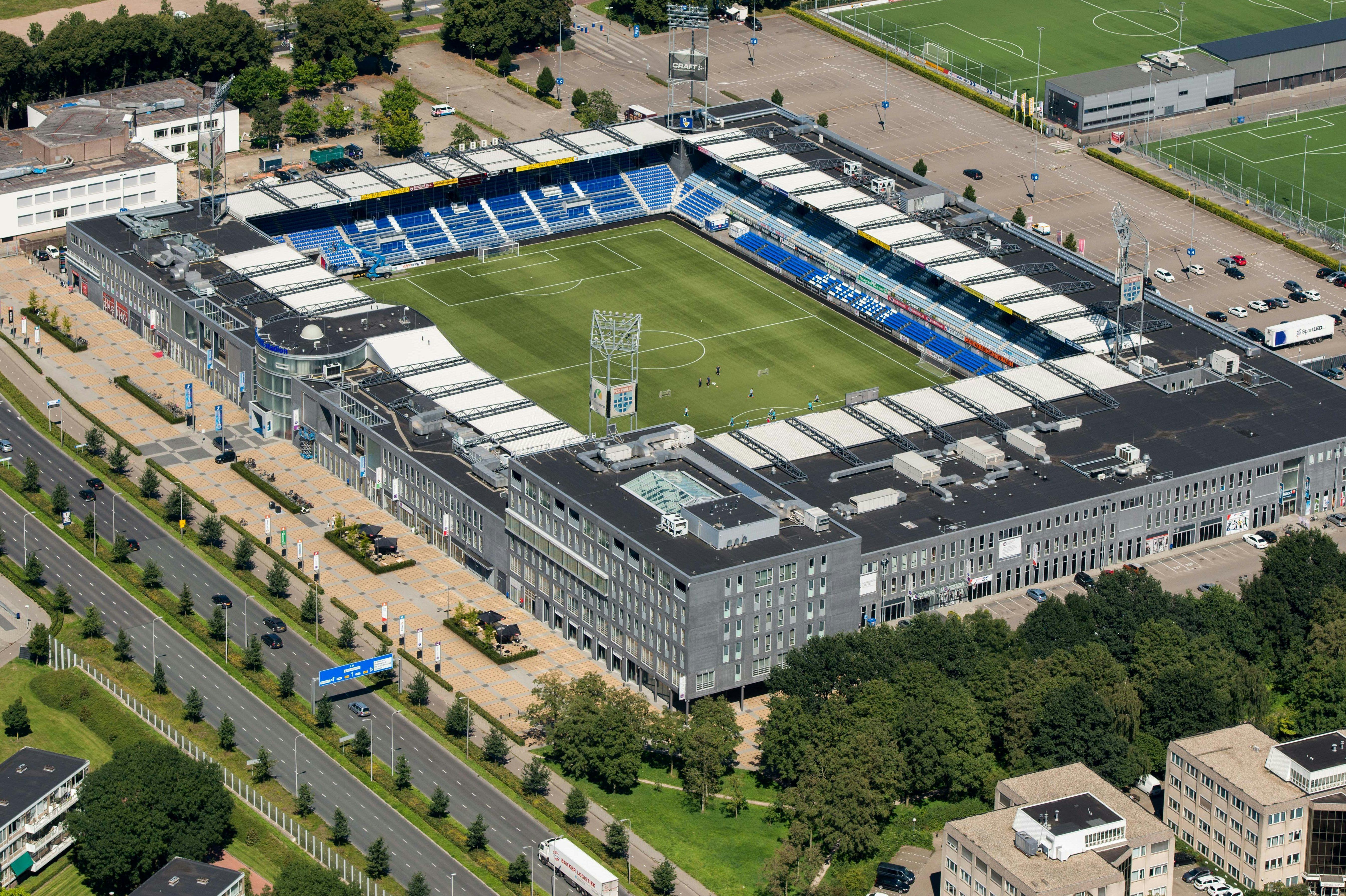 PEC-Zwolle-stadioncomplex-Zwolle