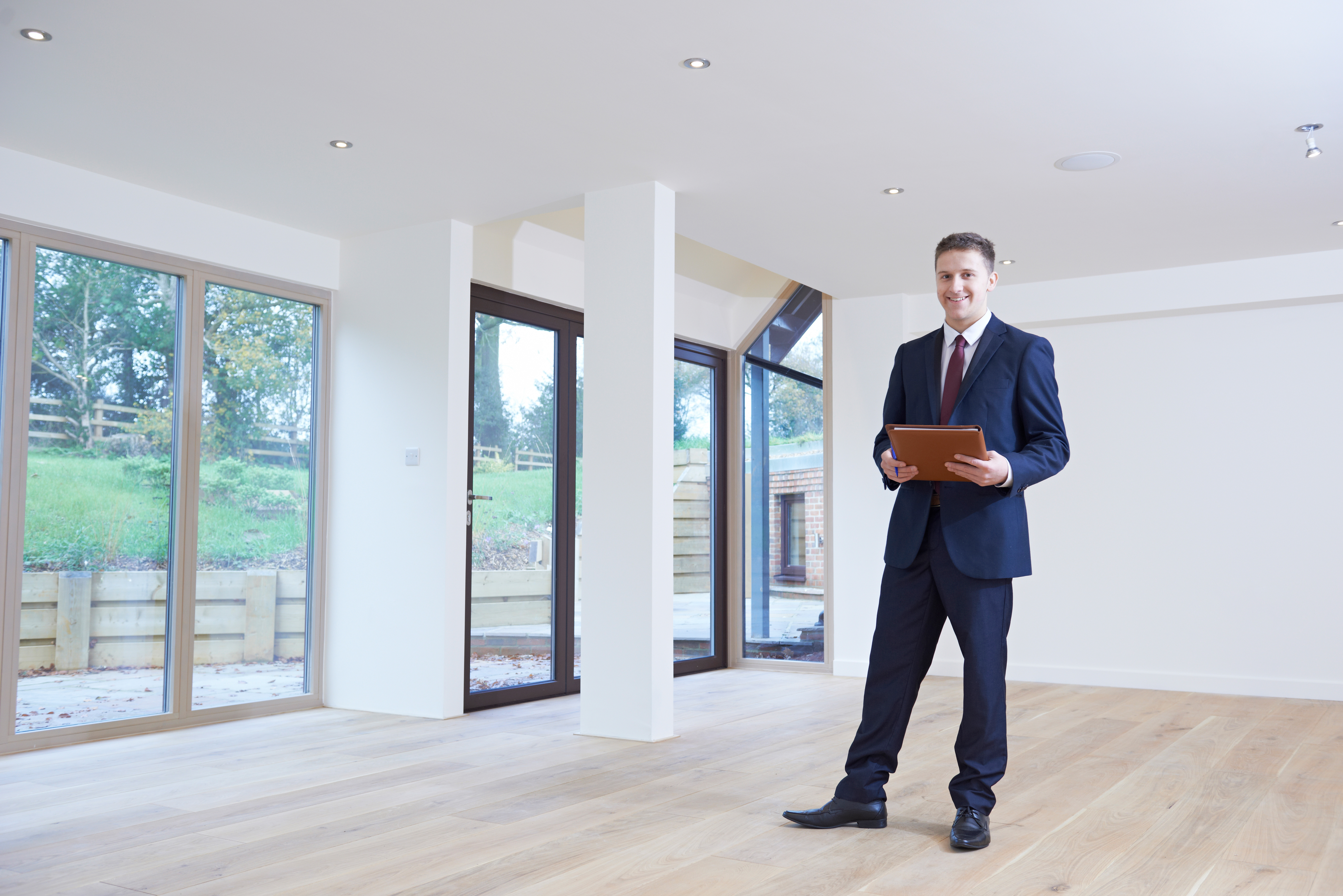 Vereniging Eigen Huis en Consumentenbond raden consumenten met een NVM- of VBO-makelaar aan, hem of haar een 'reparatieformulier' te laten ondertekenen.