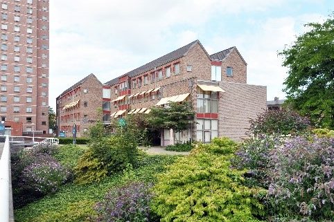 Bronovolaan 1 in Den Haag