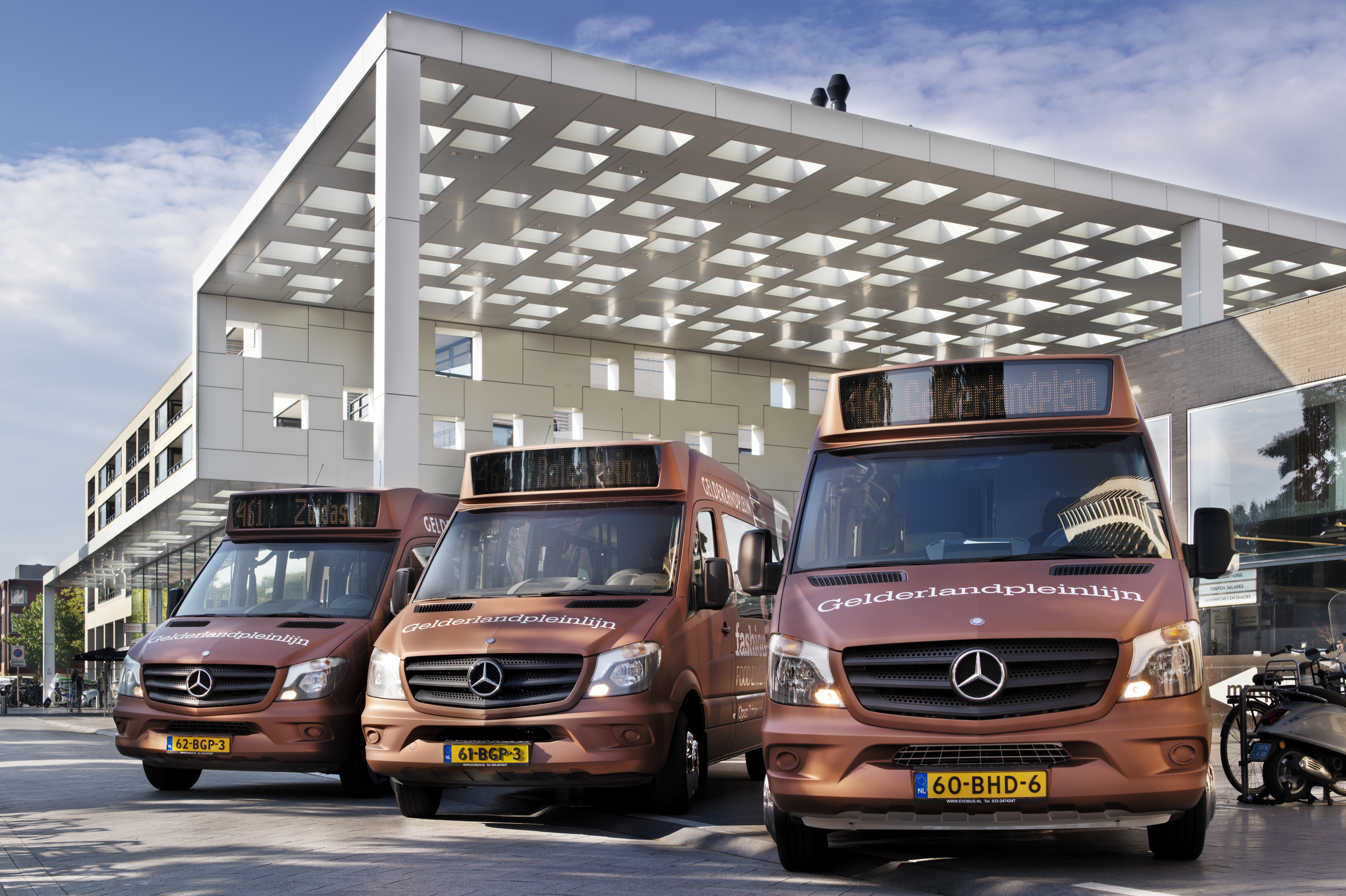 Drie bussen naar Gelderlandplein Amsterdam