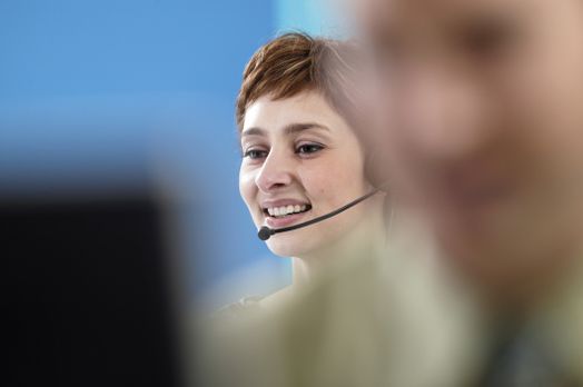 Medewerker in een callcenter