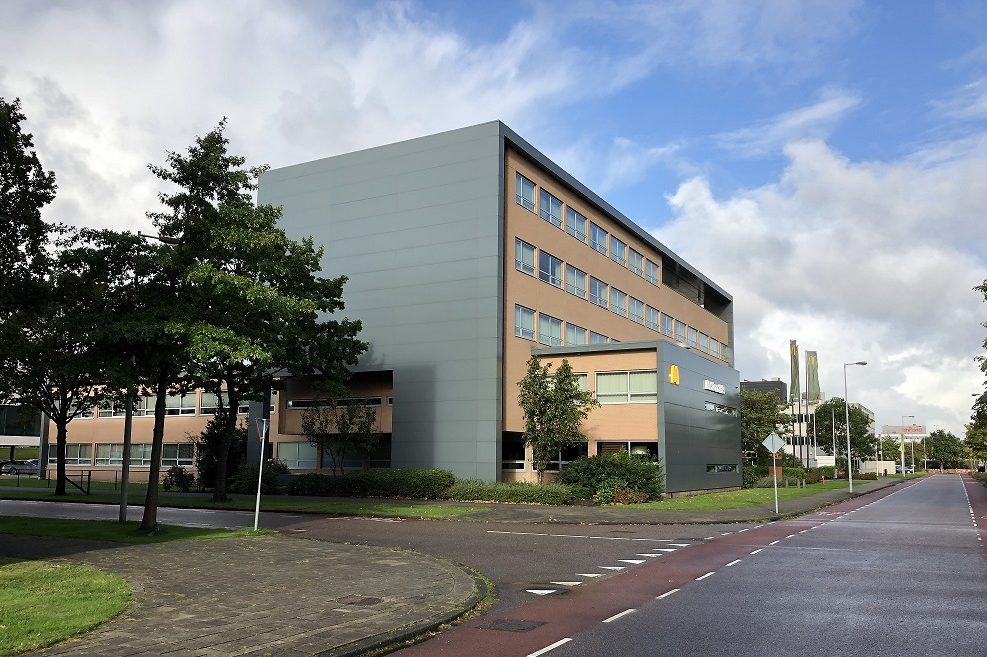 Hoofdkantoor McDonald's aan Paasheuvelweg 14 in Amsterdam 