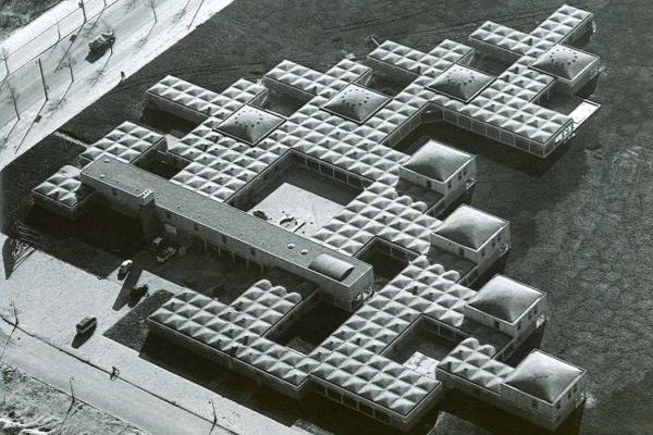 Burgerweeshuis, IJsbaanpad Amsterdam 