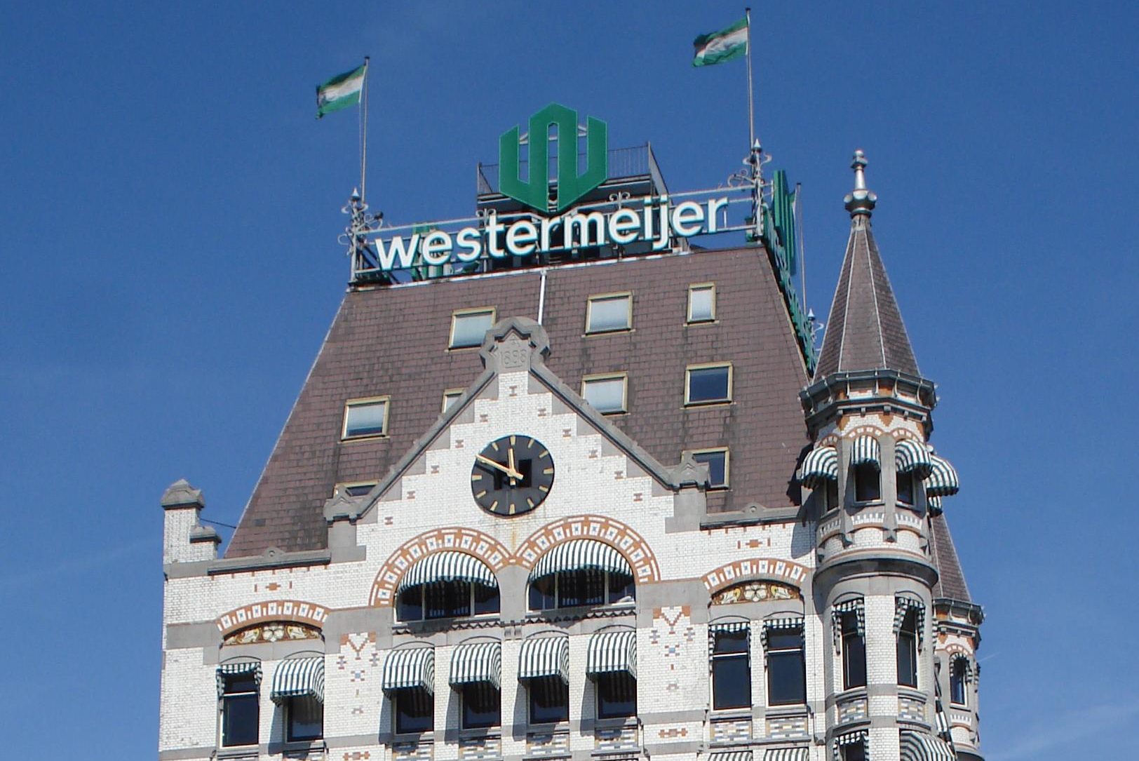 Het Witte Huis aan Geldersekade 1 in Rotterdam