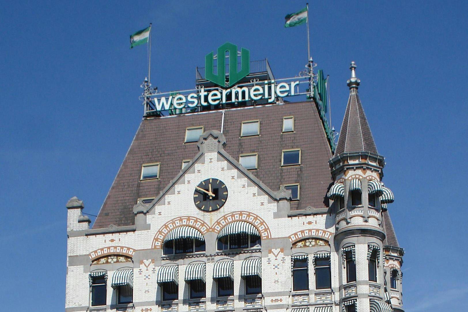 Het Witte Huis aan Geldersekade 1 in Rotterdam