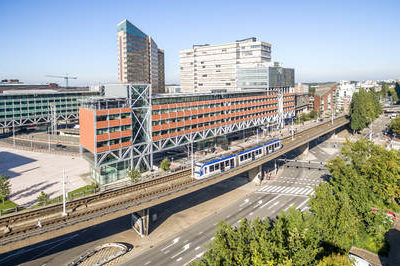 Bruggebouw Oost in Den Haag