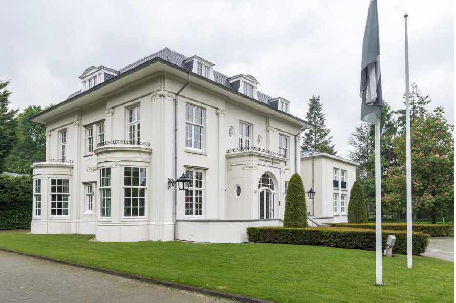 Burgemeester Kerstenslaan 16, Breda