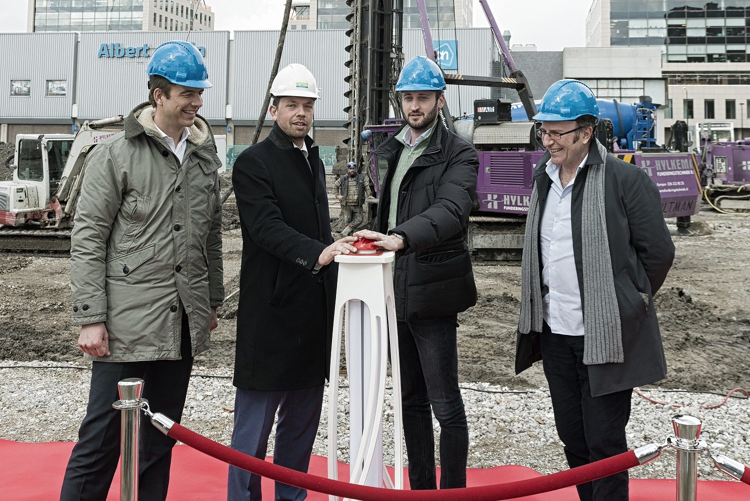 Eerste paal parkeergarage Bison Shopping Center Maarssen