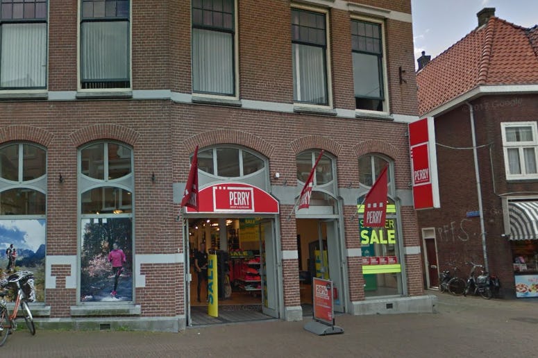 Kelly Fashion opent opnieuw winkel in Hoorn.