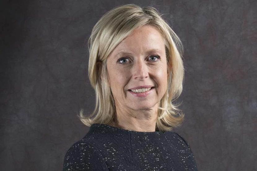 Ollongren houdt vast aan noodknop middenhuur