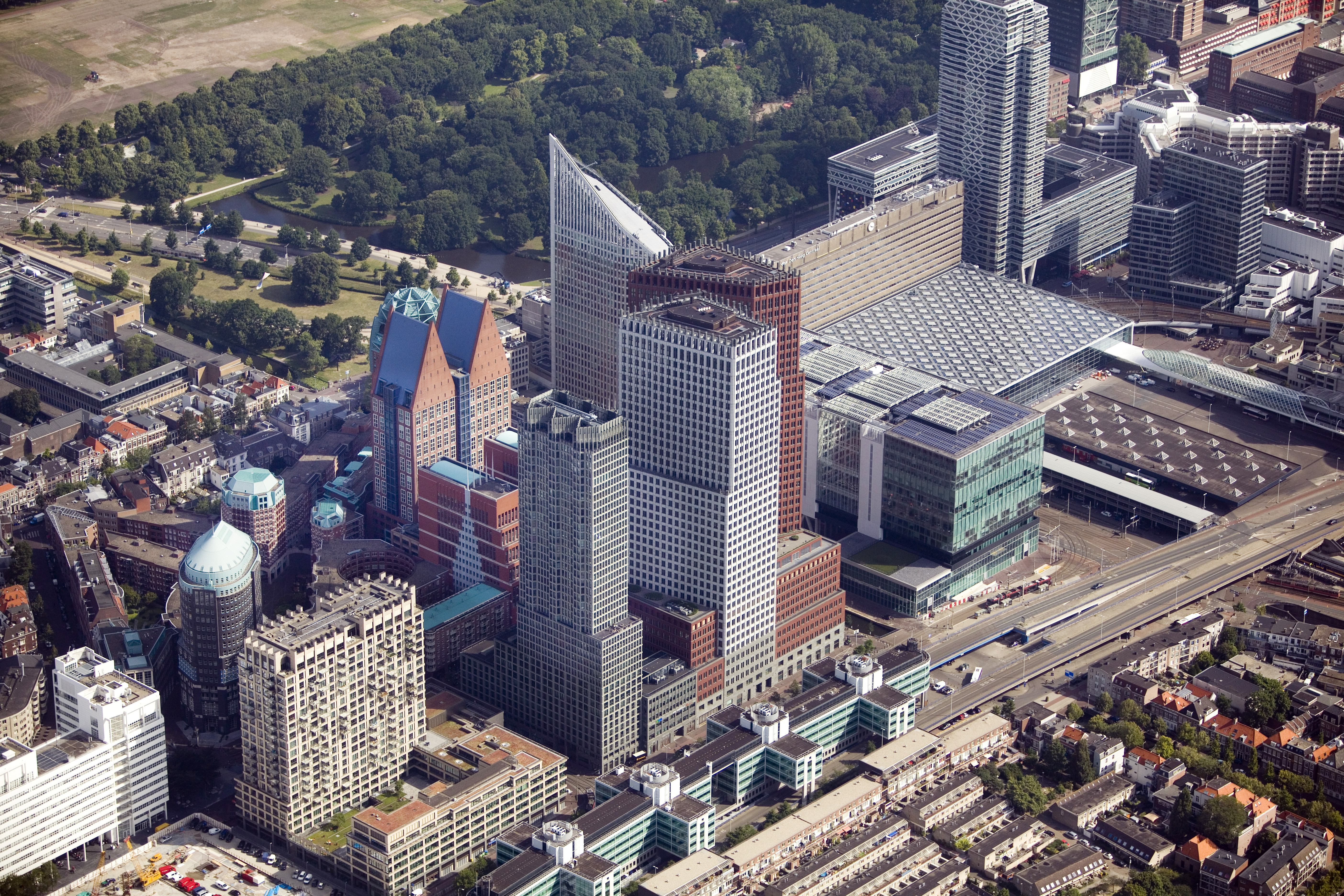 Het Rijksvastgoedbedrijf kocht 9.930 m2 kantoor aan de Schedeldoekshaven 127 in Den Haag. CBRE Den Haag adviseerde verkoper Delta Lloyd.