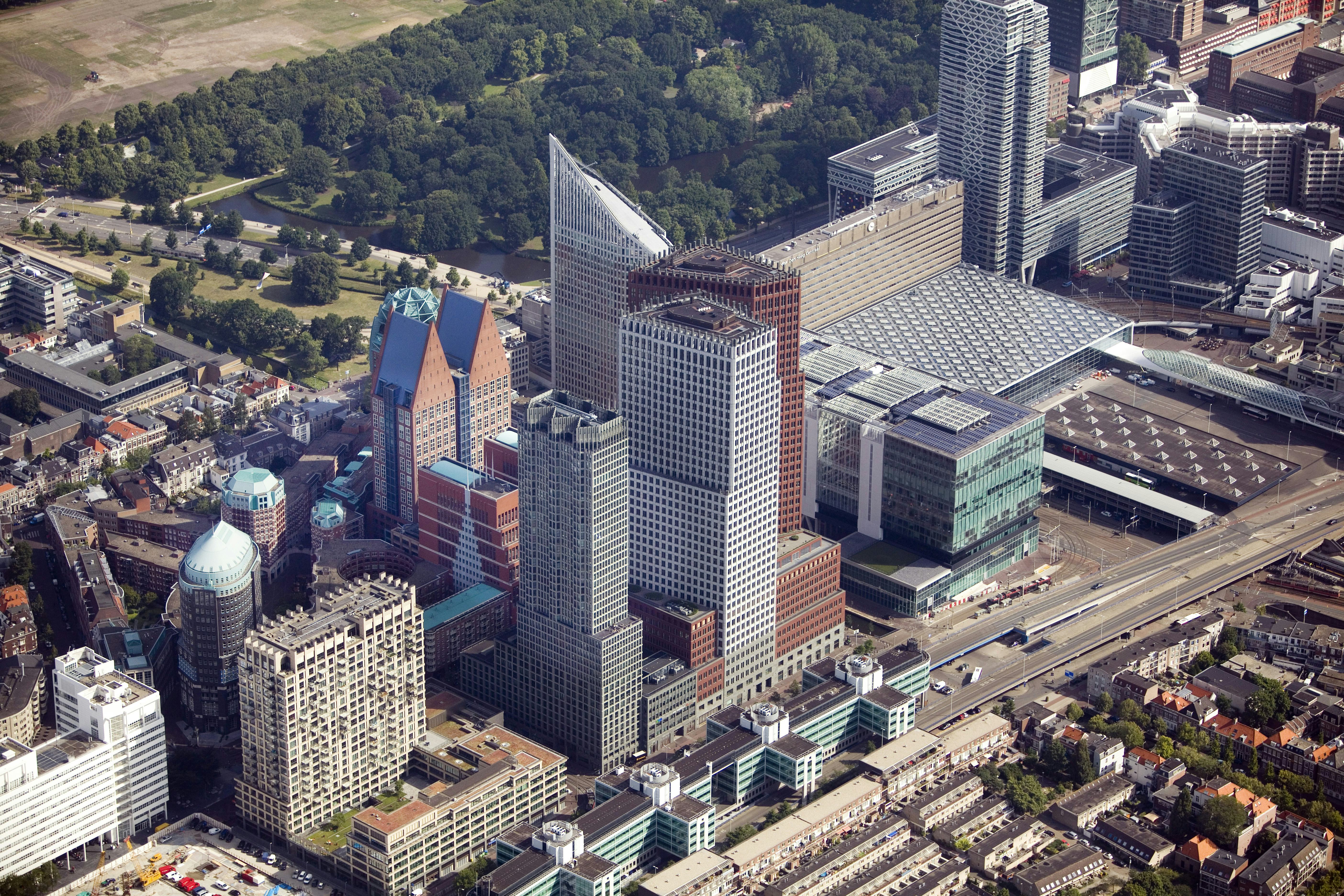 Het Rijksvastgoedbedrijf kocht 9.930 m2 kantoor aan de Schedeldoekshaven 127 in Den Haag. CBRE Den Haag adviseerde verkoper Delta Lloyd.