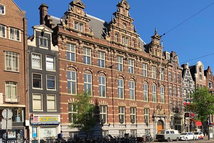 Amsterdammers wonen het kleinst van Nederland