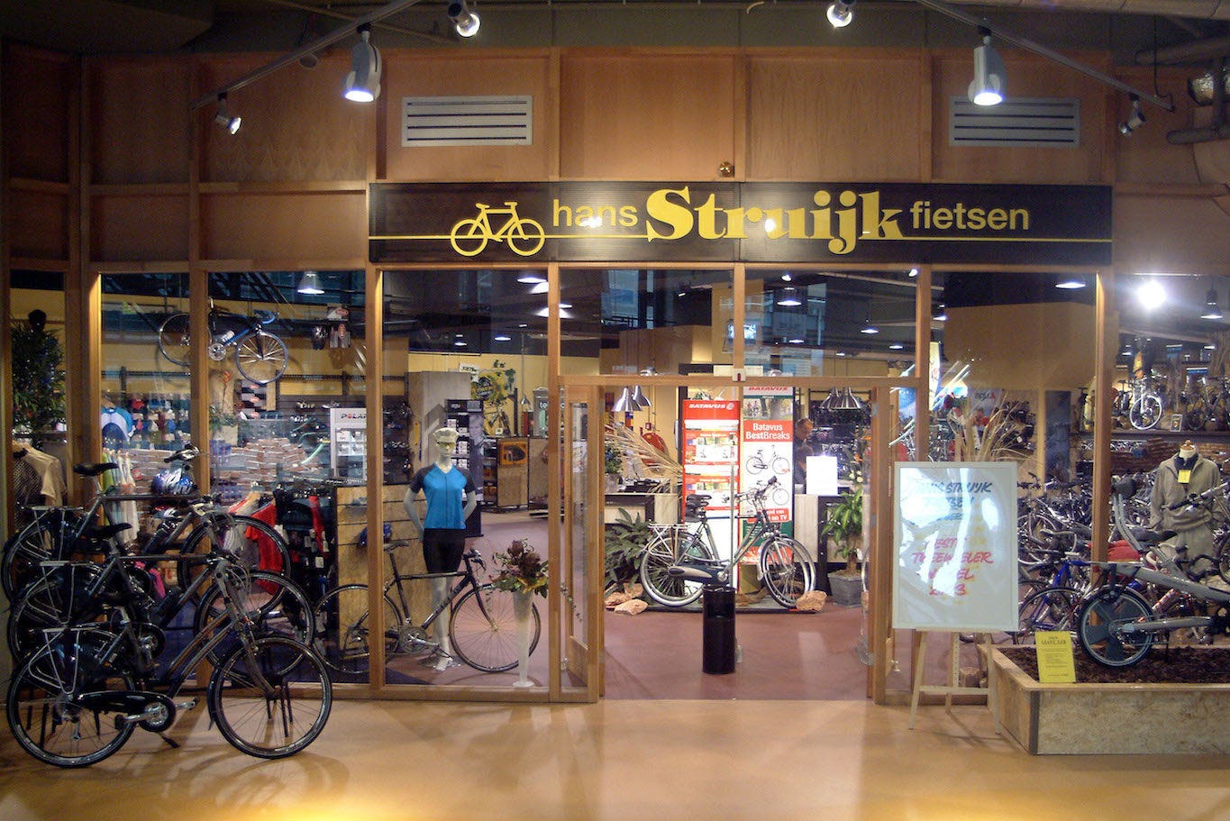Vijf fietsenwinkels Hans Struijk dicht
