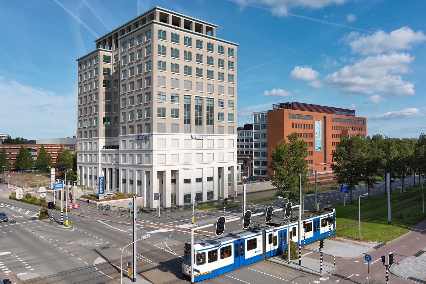 Van Heuven Goedhartlaan 7-13 in Amstelveen