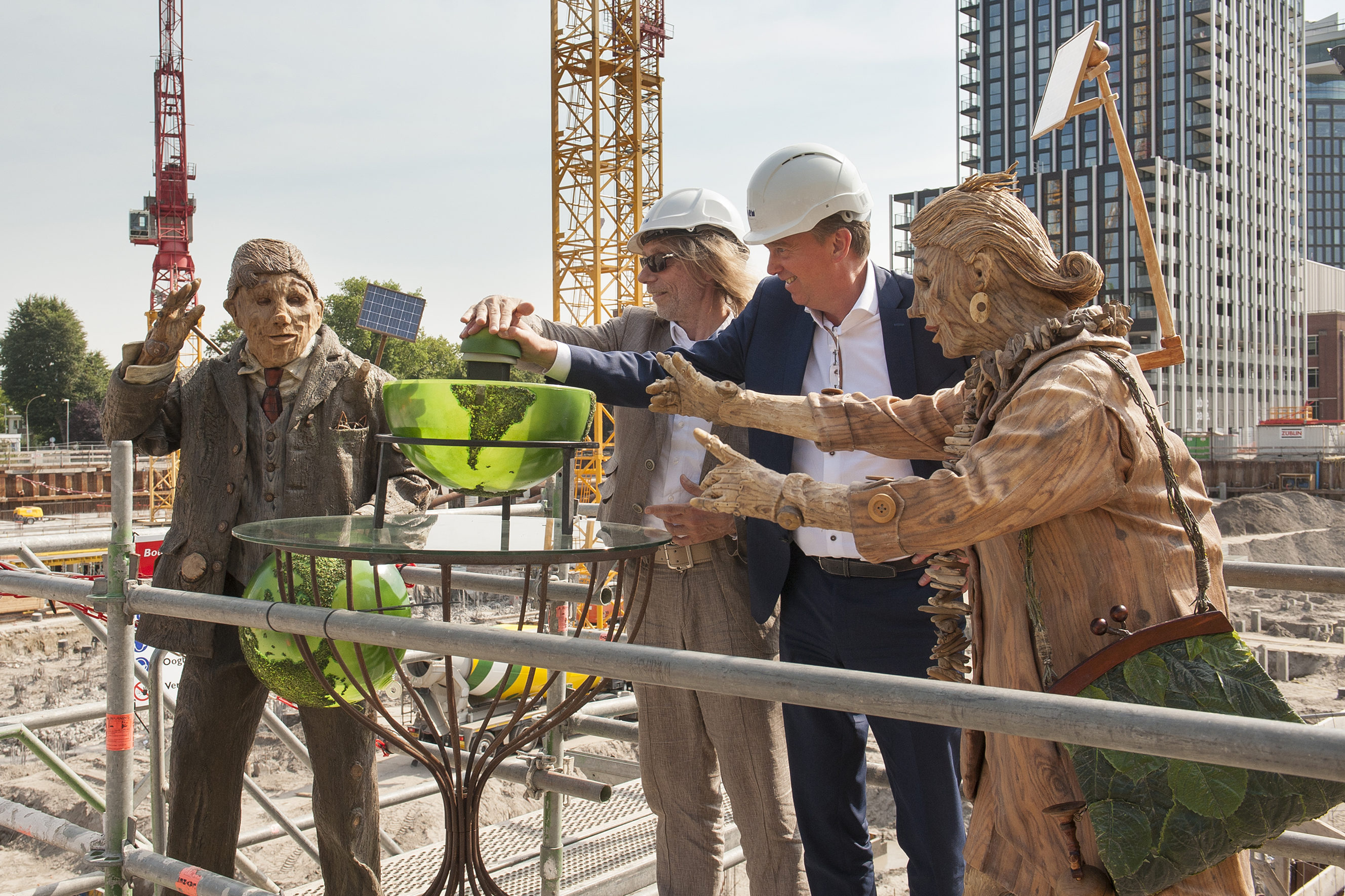 Wethouder Duurzaamheid Marieke van Doorninck en Vorm-directeur Hans Meurs