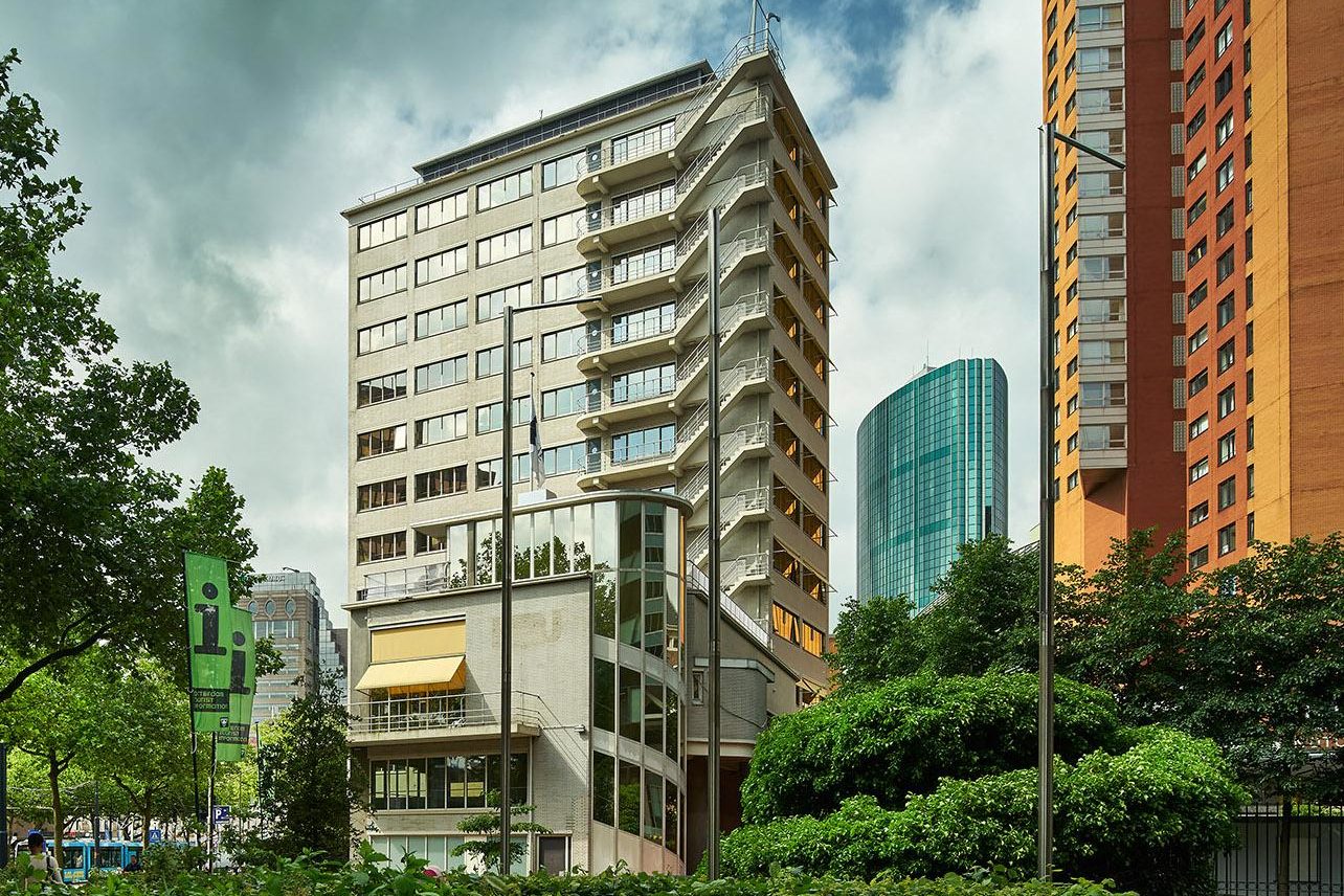 Erasmushuis aan Coolsingel 104 in Rotterdam