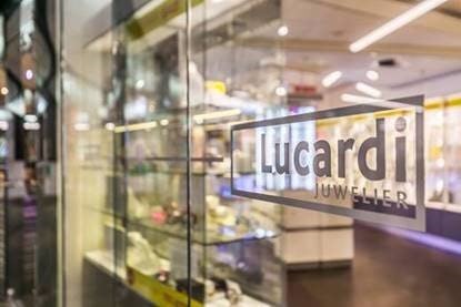Juwelier Lucardi naar centrum Hoorn