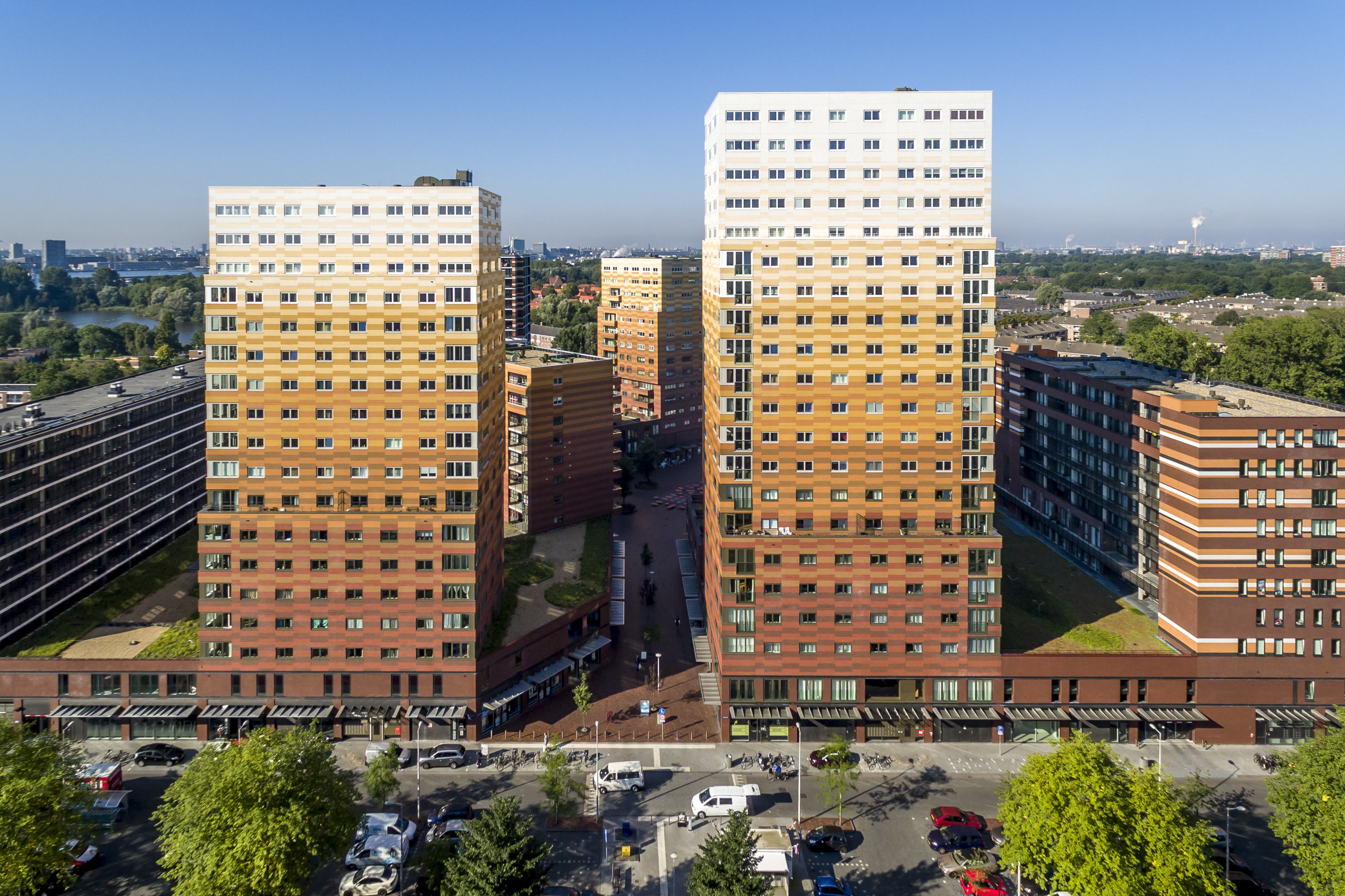 Orange verkoopt 1.400 woningen in Amsterdam aan CBRE GI