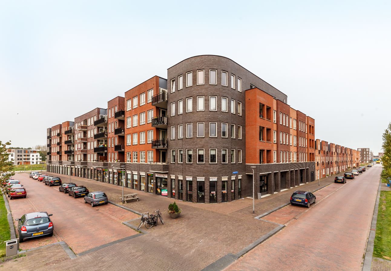 Woongebouw Pur Sang aan Denemarkenstraat, Europalaan en Nederlandstraat in Almere