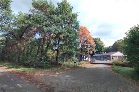 Het voormalige MOB-complex in Weert.