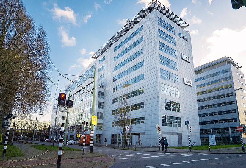 Wilhelmina van Pruisenweg 104 in Den Haag