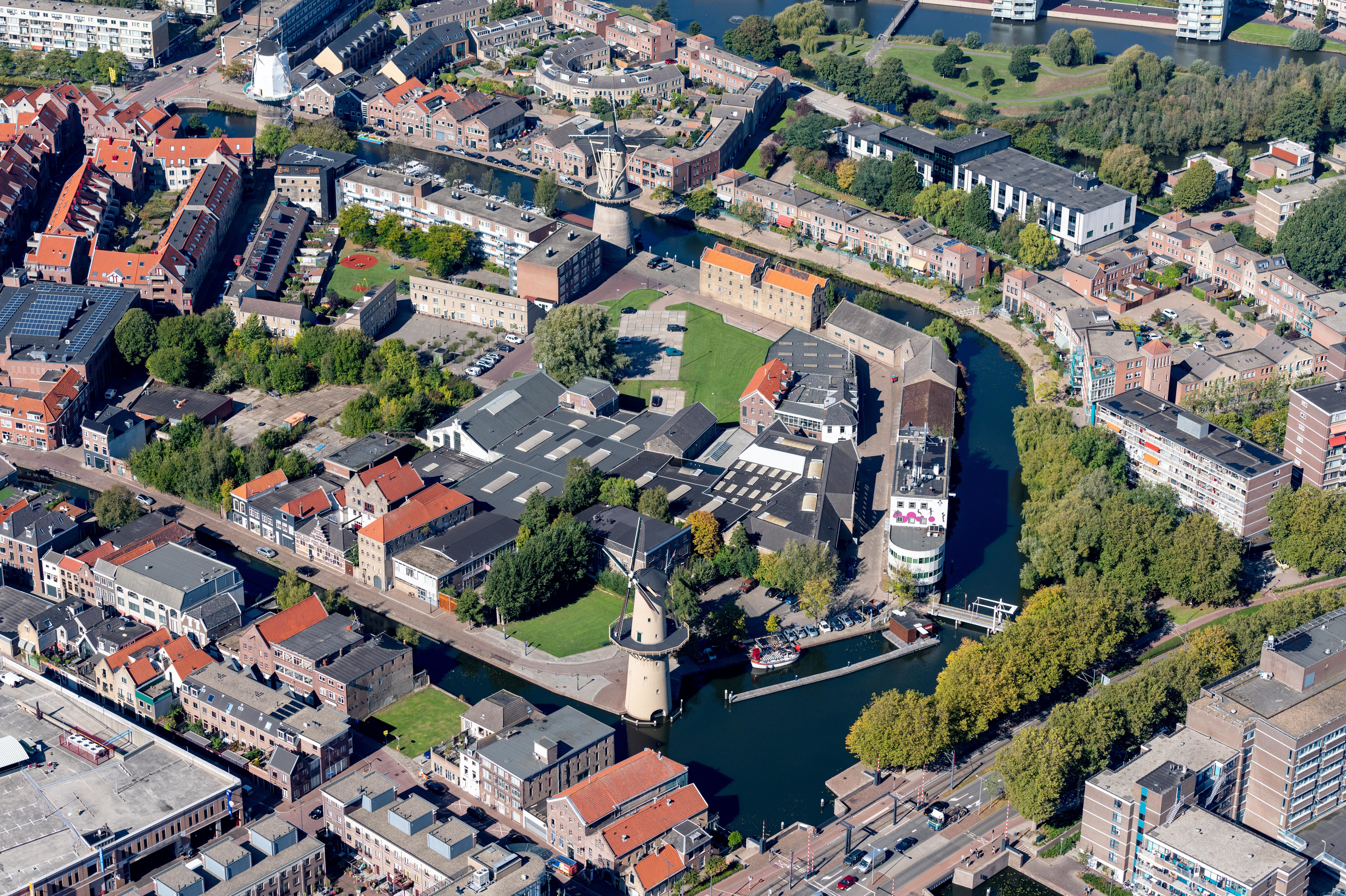 Het Dirkzwagerterrein in Schiedam