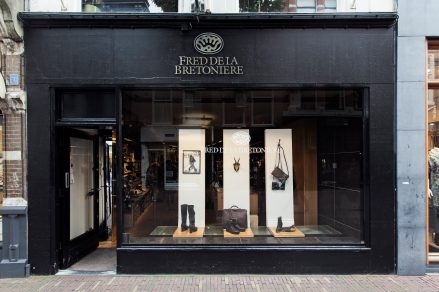 De vestiging van Fred de la Bretoniere  op de Barteljorisstraat in Haarlem.