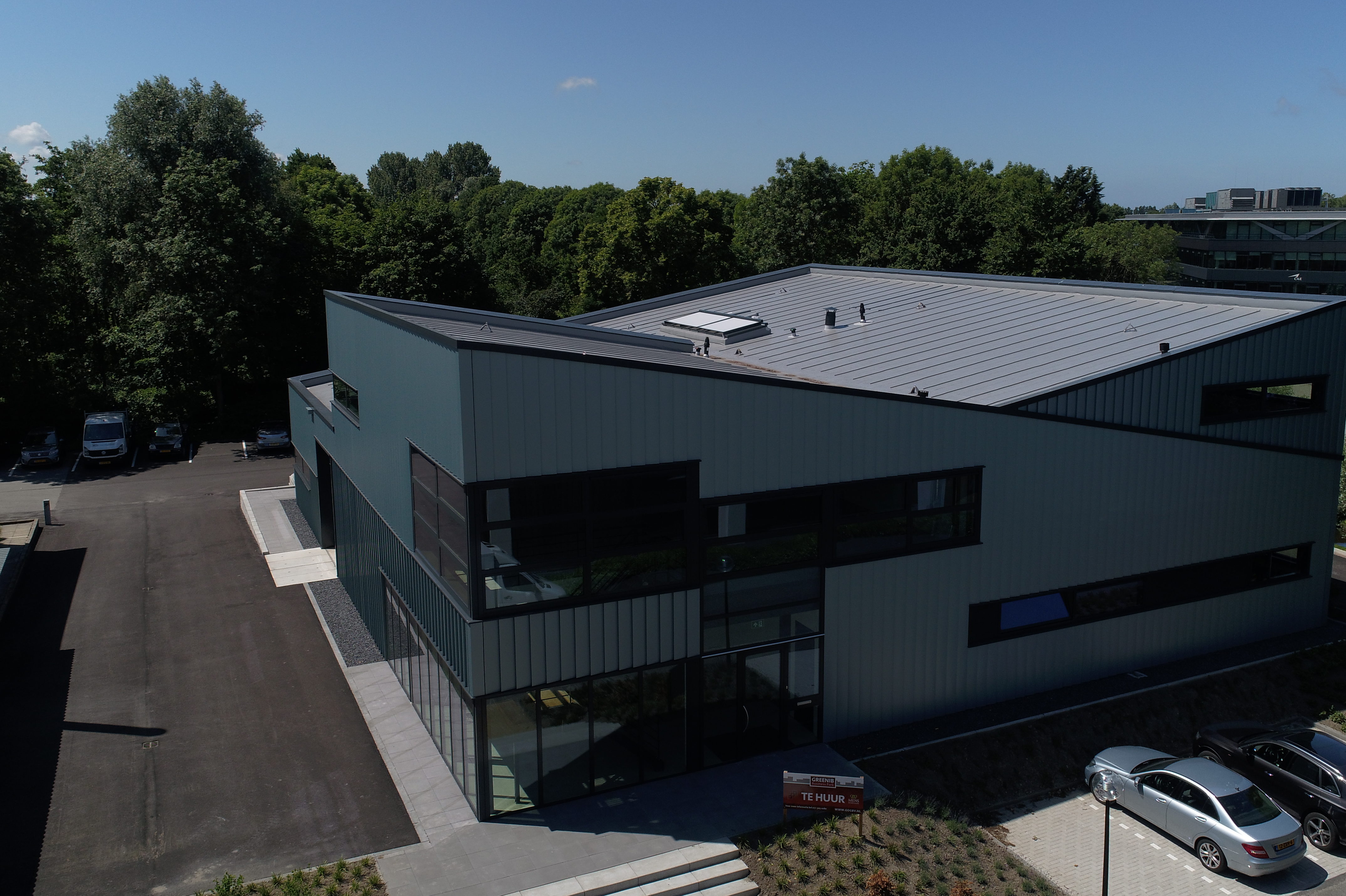 Verpakapotheek breidt huur uit in Warmond