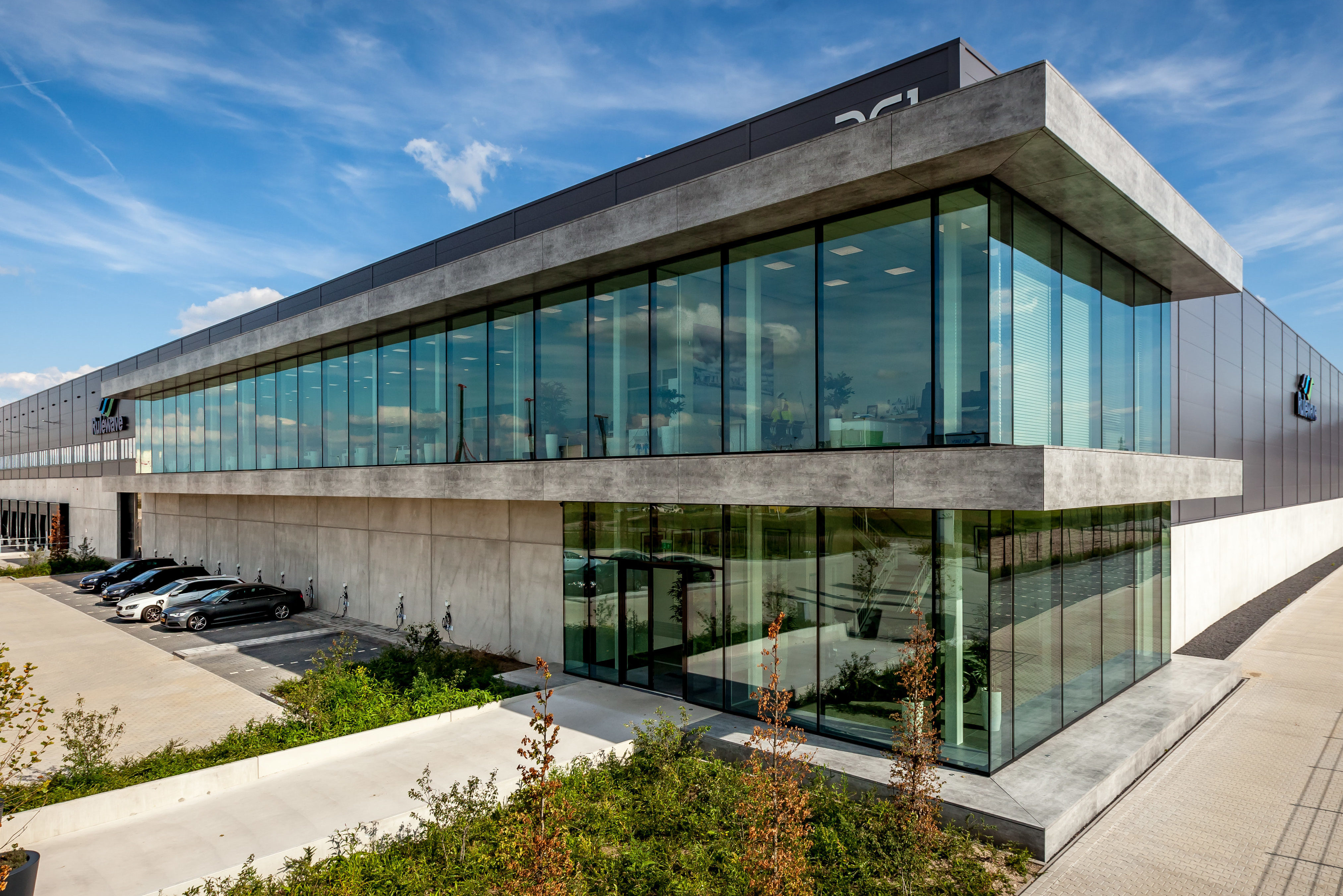 Logistiek complex  van Real I.S. in Tilburg. 