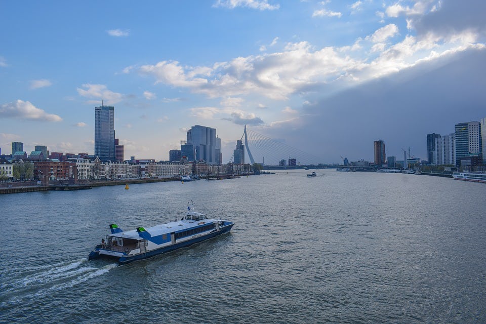 Rotterdam: Moderne haven en stadsontwikkeling hand in hand