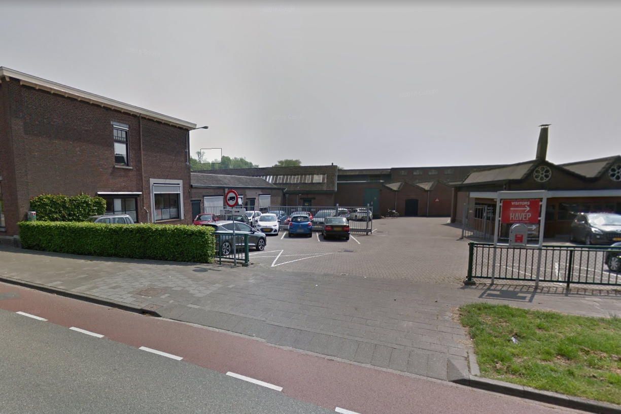 Nieuw terrein voor kledingbedrijf Van Puijenbroek