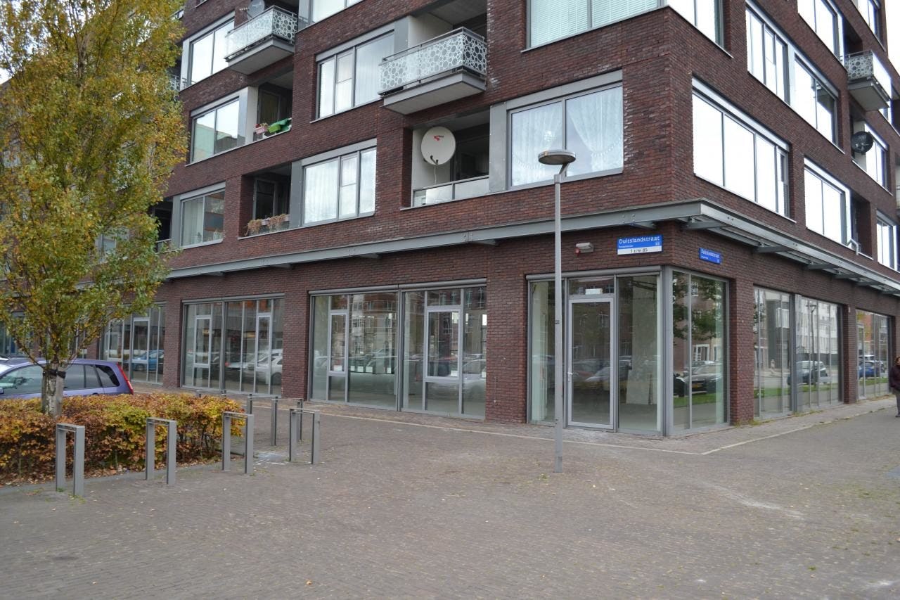 Drie commerciële ruimten in Almere Poort verhuurd