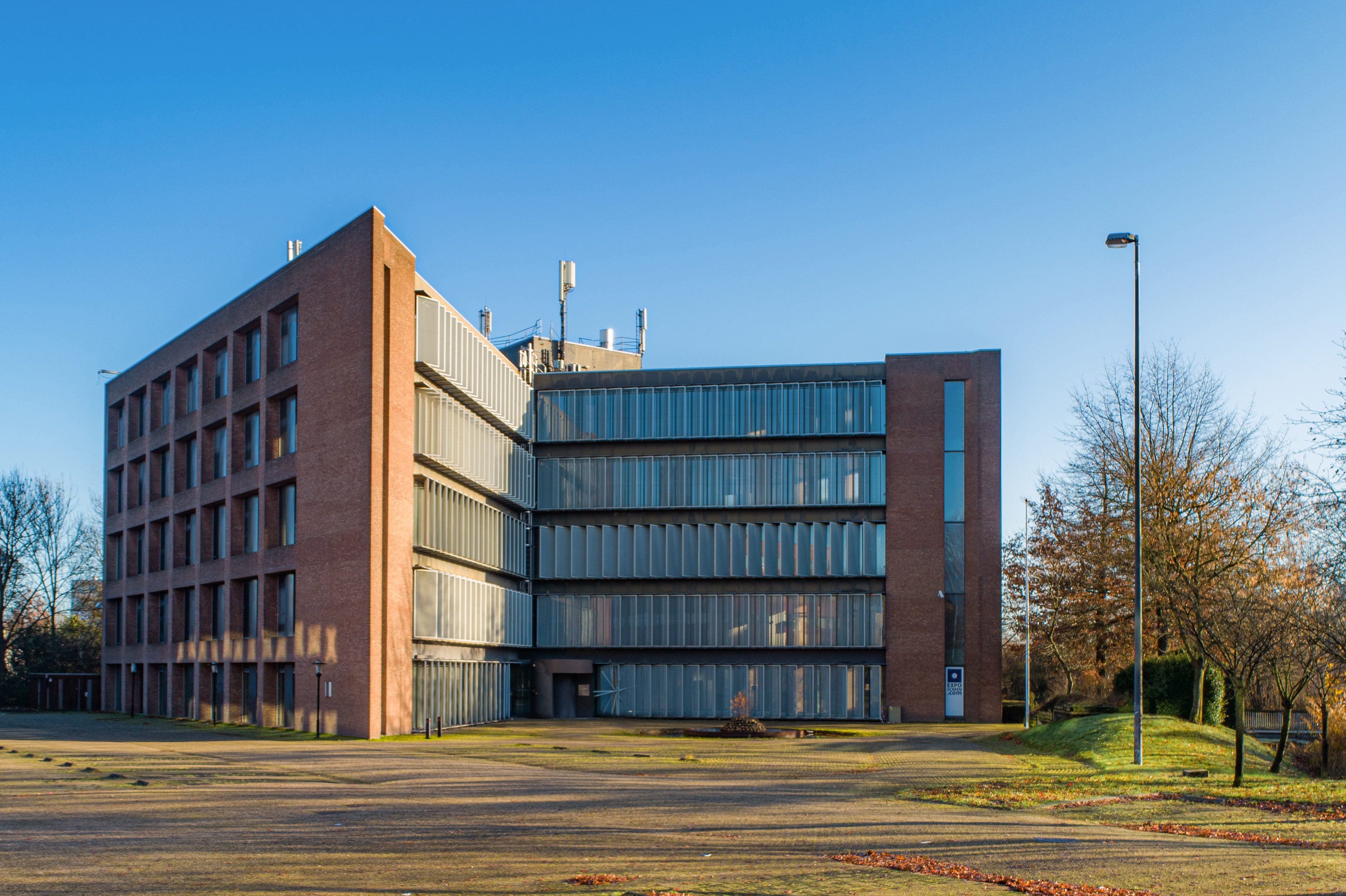 Het voormalige hoofdkantoor van Cosun (Suiker Unie)