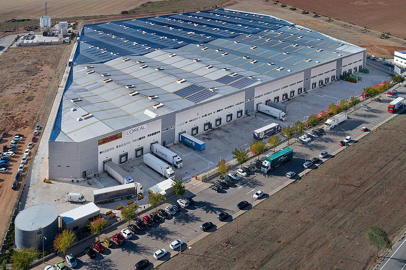 Tot de verworven portefeuille behoort dit dc in Madrid.