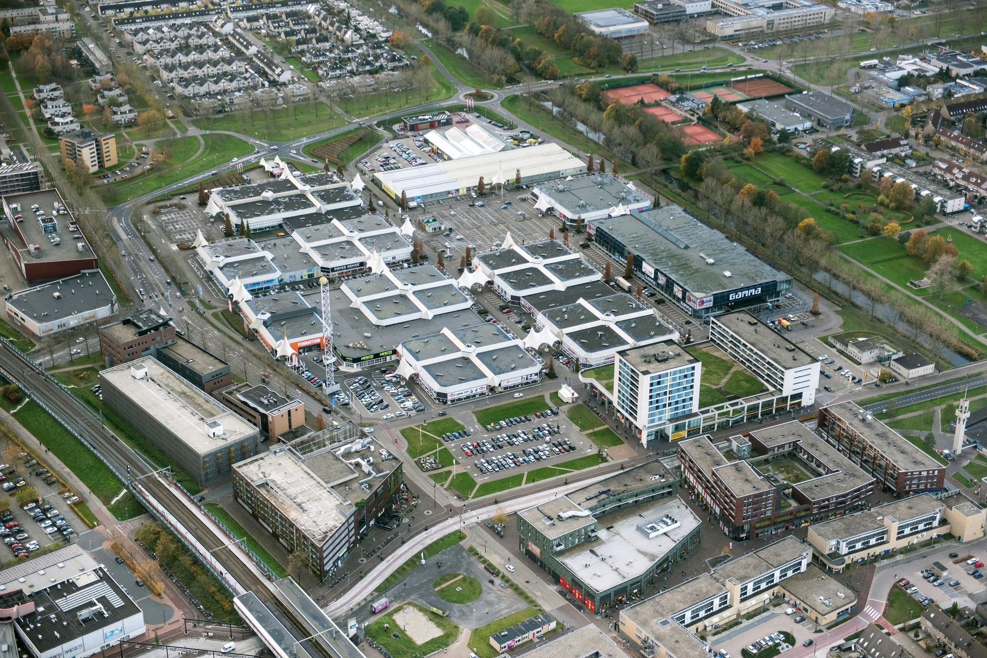 Urban Interest en Built to Build verkopen retailpark Doemere