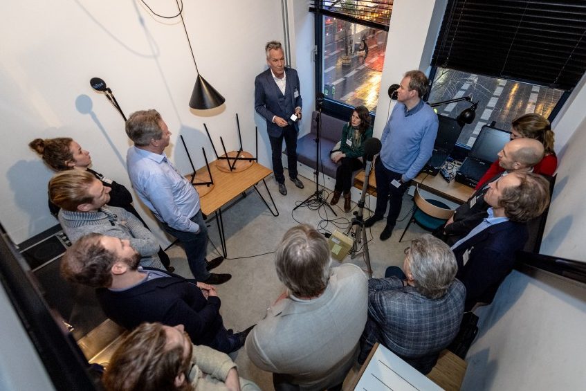 De geluidsmeting in een studentenwoning van Raiffeissen aan het Stadhuisplein in Rotterdam