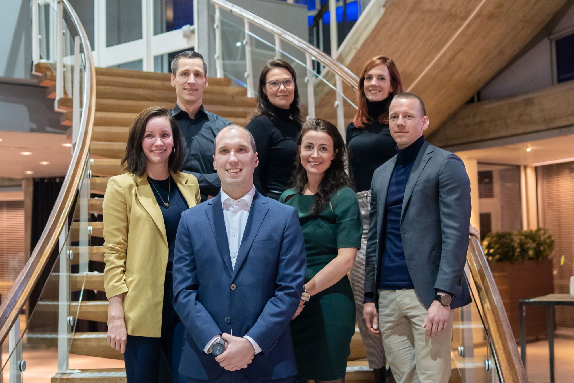 Voor: Inge Stolwijk, Rob van Grunsven, Sanne Donker, Rob Konings
Achter: Pim de Valk, Dinja Wils, Lian Heijmans
Foto: Studio Foss 
