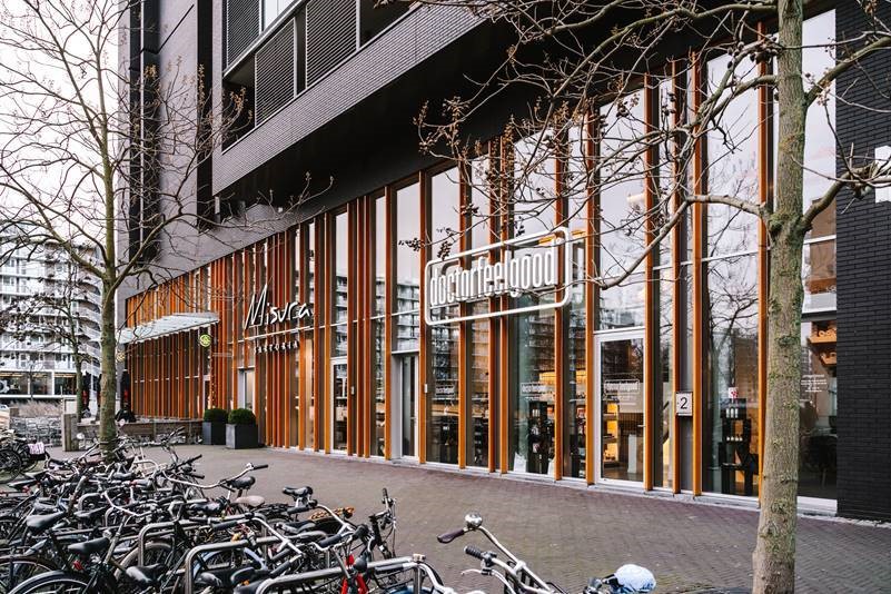 Commerciële plint Miles Building, George Gershwinplein Zuidas Amsterdam